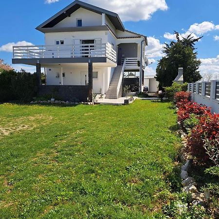 Apartmani Fulir فرسي المظهر الخارجي الصورة