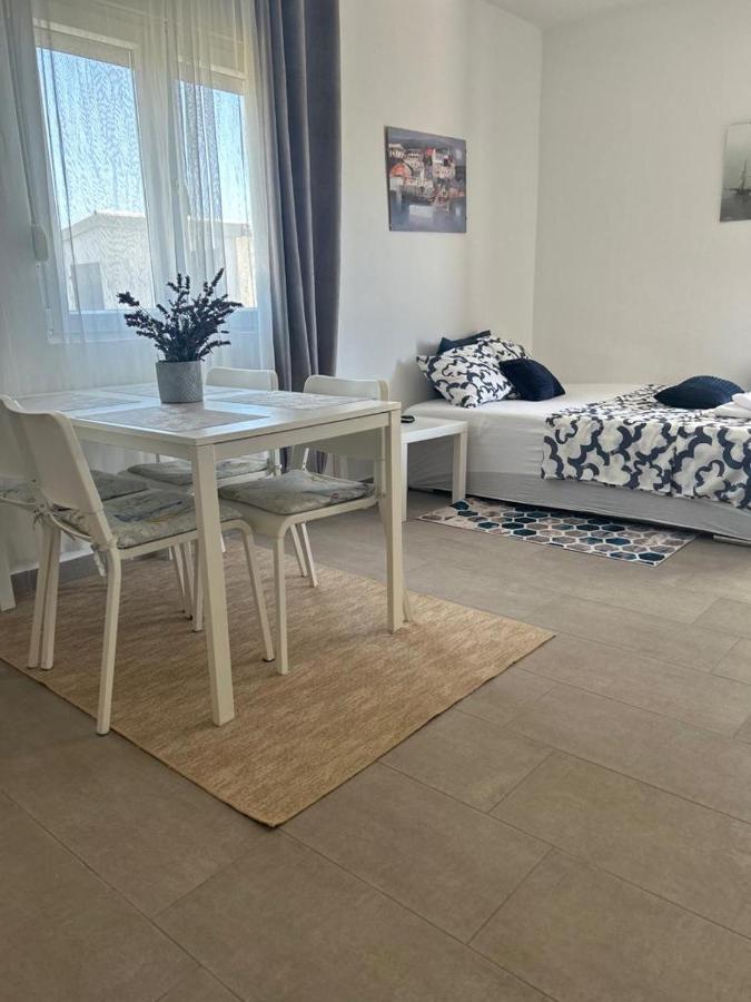 Apartmani Fulir فرسي المظهر الخارجي الصورة