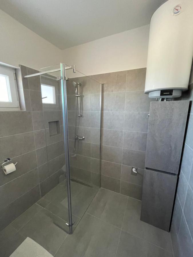 Apartmani Fulir فرسي المظهر الخارجي الصورة