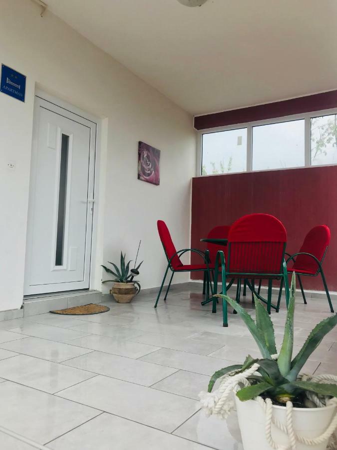 Apartmani Fulir فرسي المظهر الخارجي الصورة