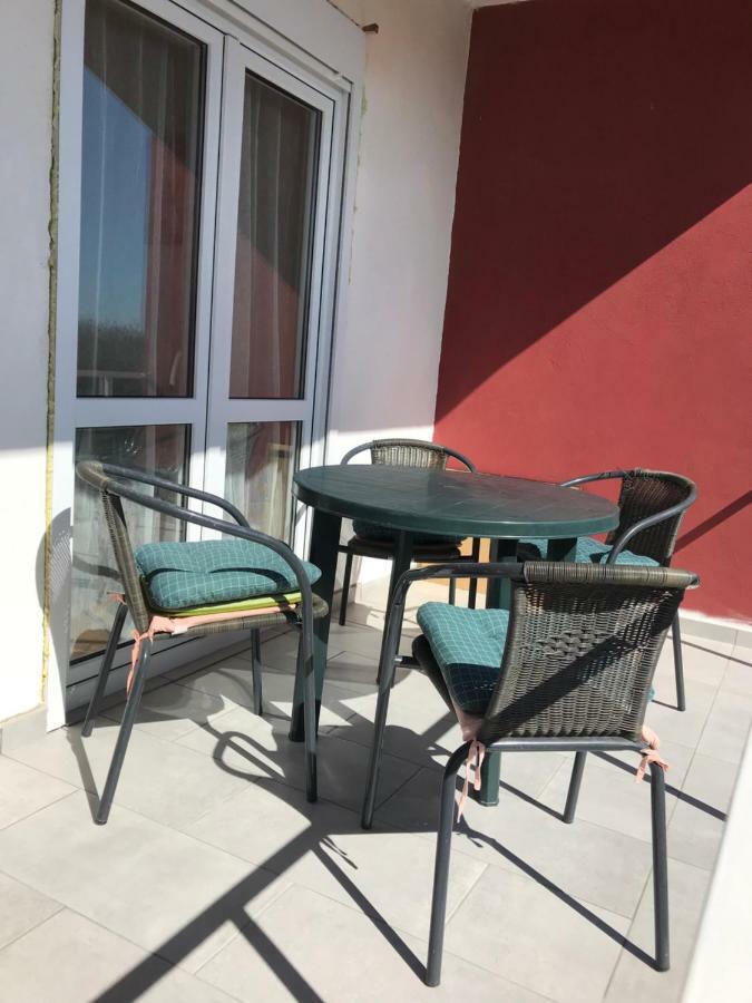 Apartmani Fulir فرسي المظهر الخارجي الصورة