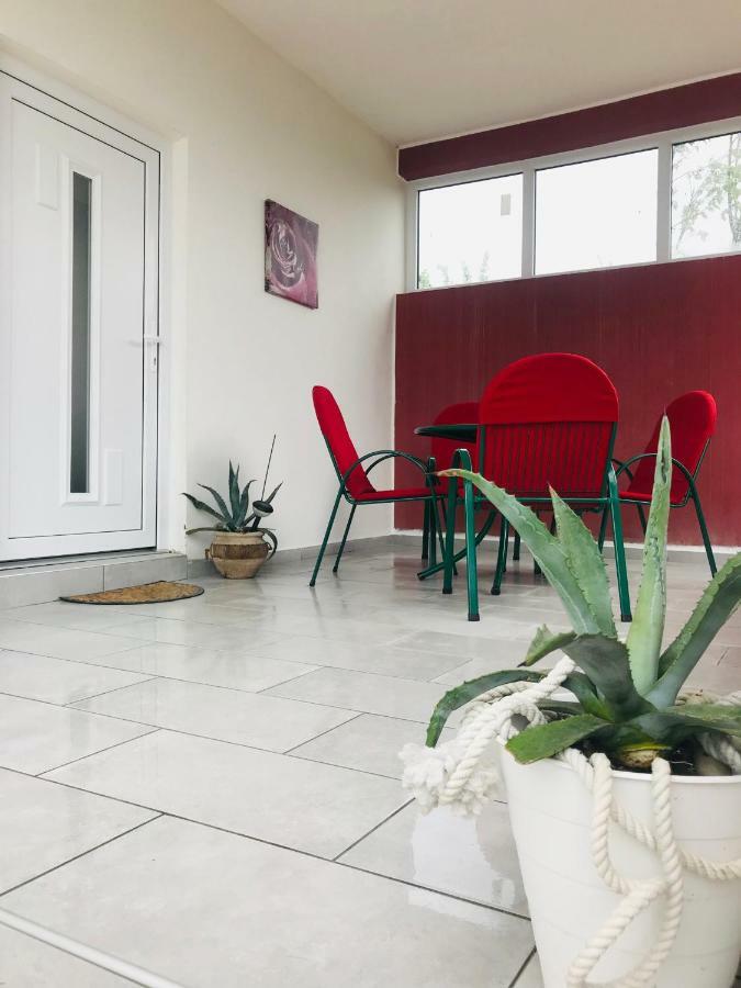 Apartmani Fulir فرسي المظهر الخارجي الصورة